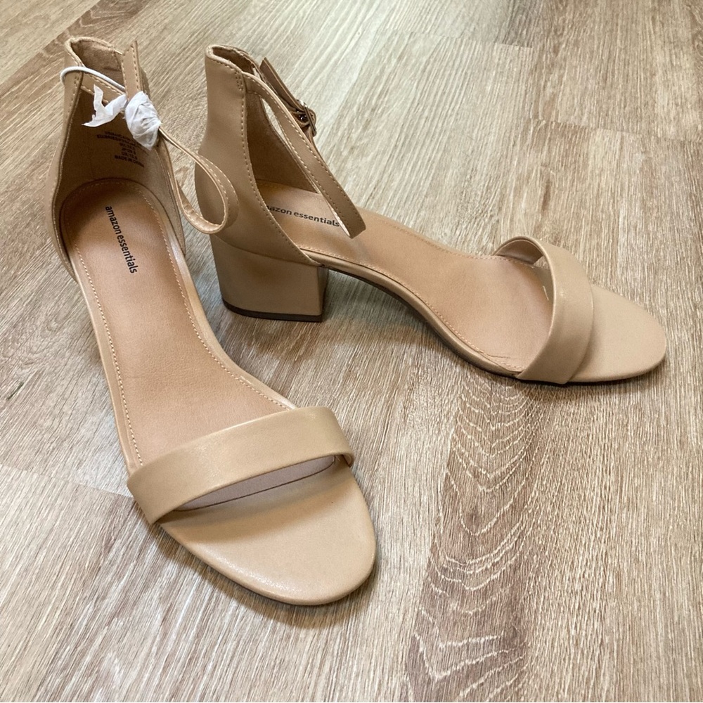 Amazon Essentials women’s size 11.5 nude beige heeled strappy sandals NWT